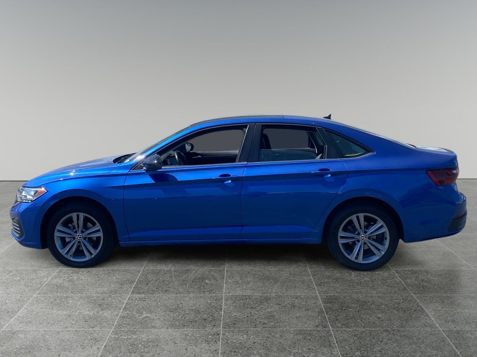 Used 2024 Volkswagen Jetta SE image 2