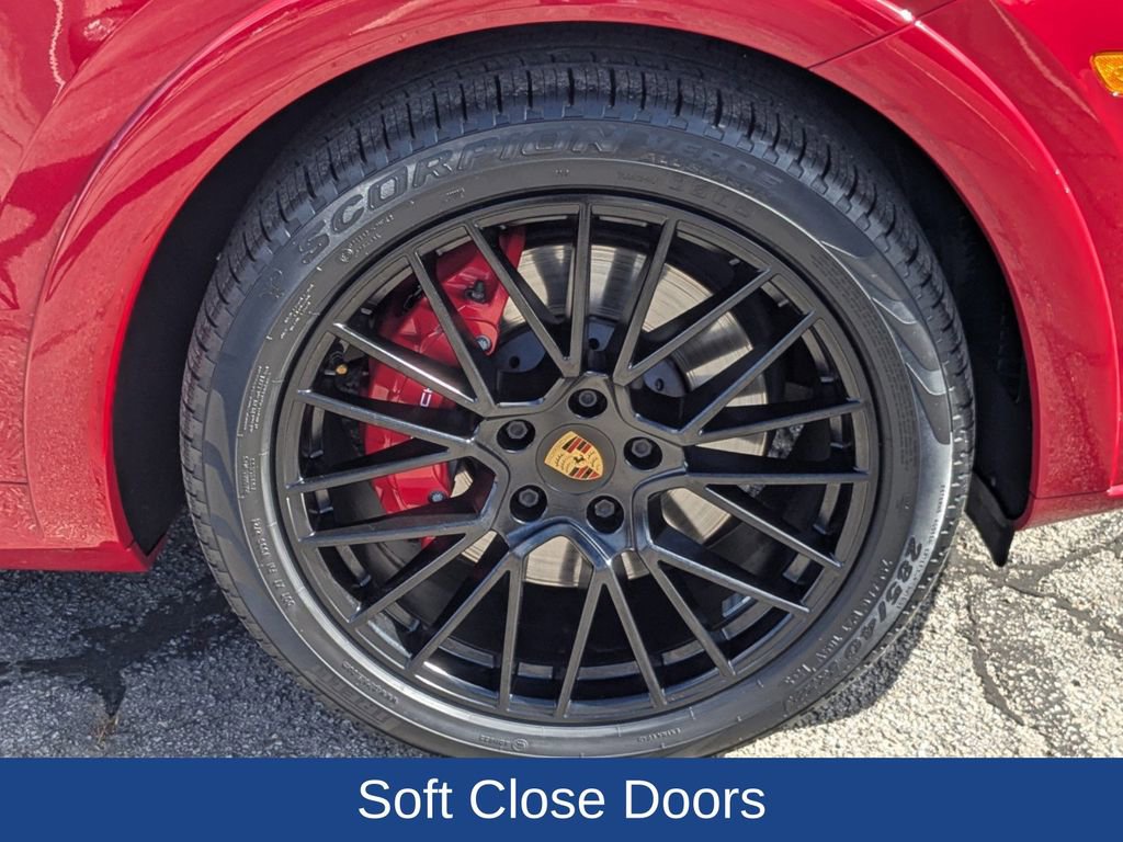 Used 2021 Porsche Cayenne GTS w/ Premium Package Plus image 11