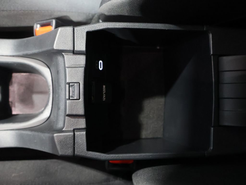 Used 2023 Toyota Corolla Cross LE w/ Moonroof Package image 32