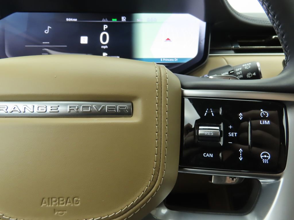 Certified 2024 Land Rover Range Rover SE image 12