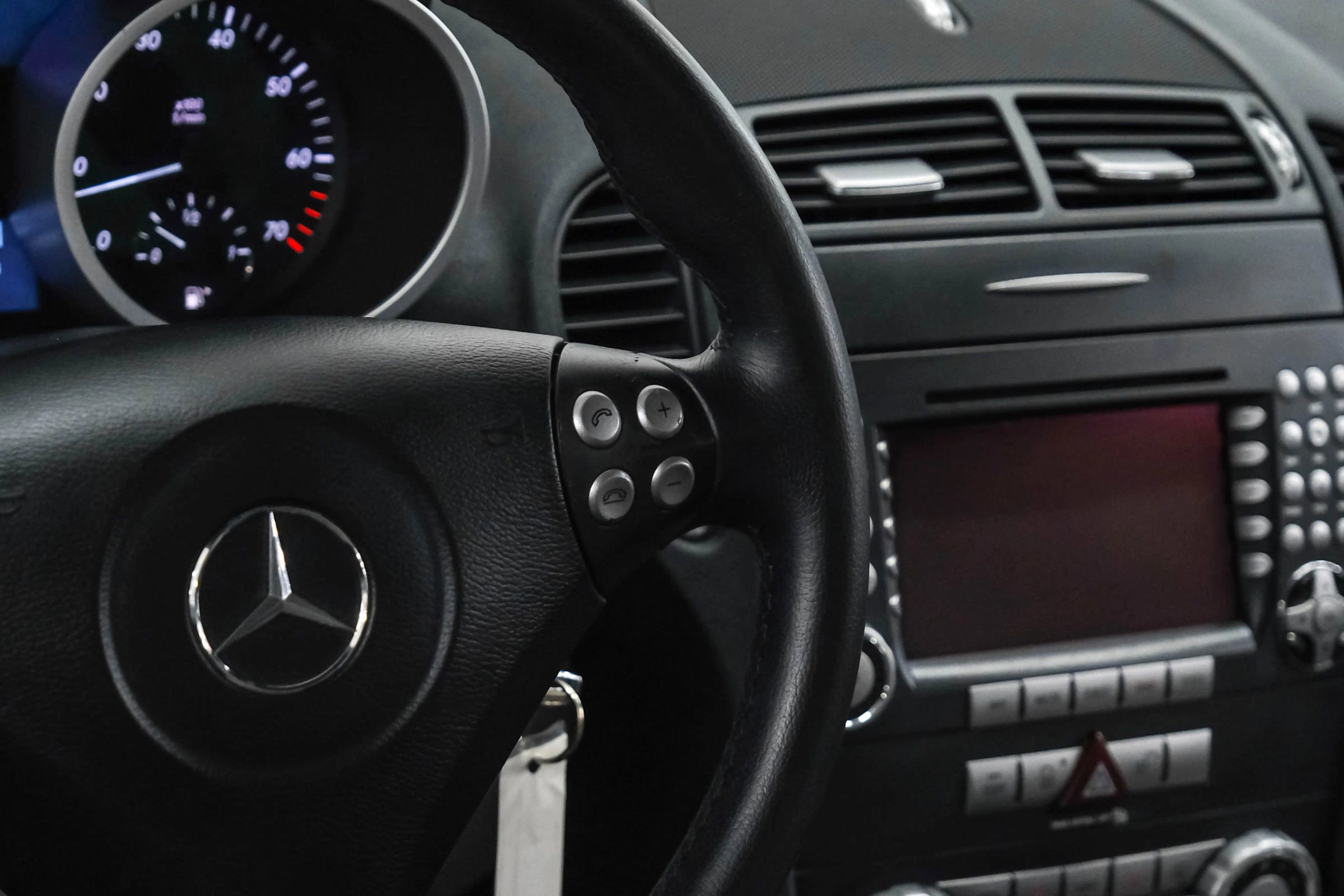 Used 2005 Mercedes-Benz SLK 350 image 20