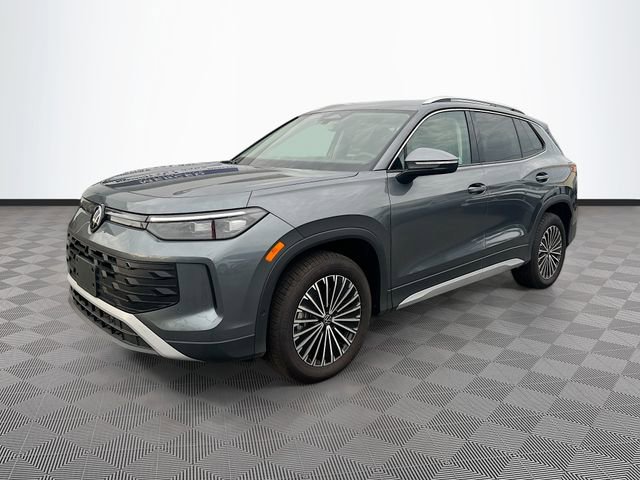 New 2025 Volkswagen Tiguan S image 3