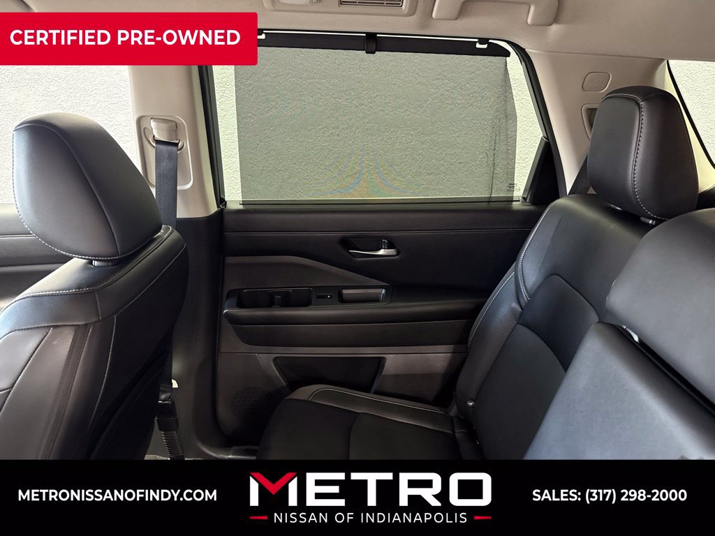 Used 2023 Nissan Pathfinder SL AWD/4WD image 21
