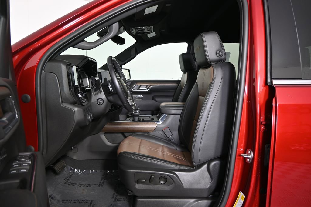 Used 2023 Chevrolet Silverado 1500 High Country w/ Technology Package image 21