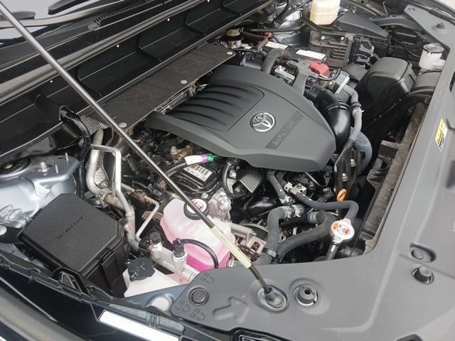 Used 2023 Toyota Highlander LE FWD image 51