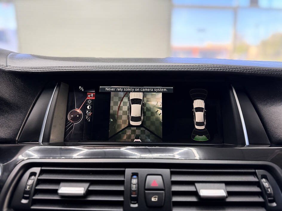 Used 2015 BMW 550i Sedan RWD image 12