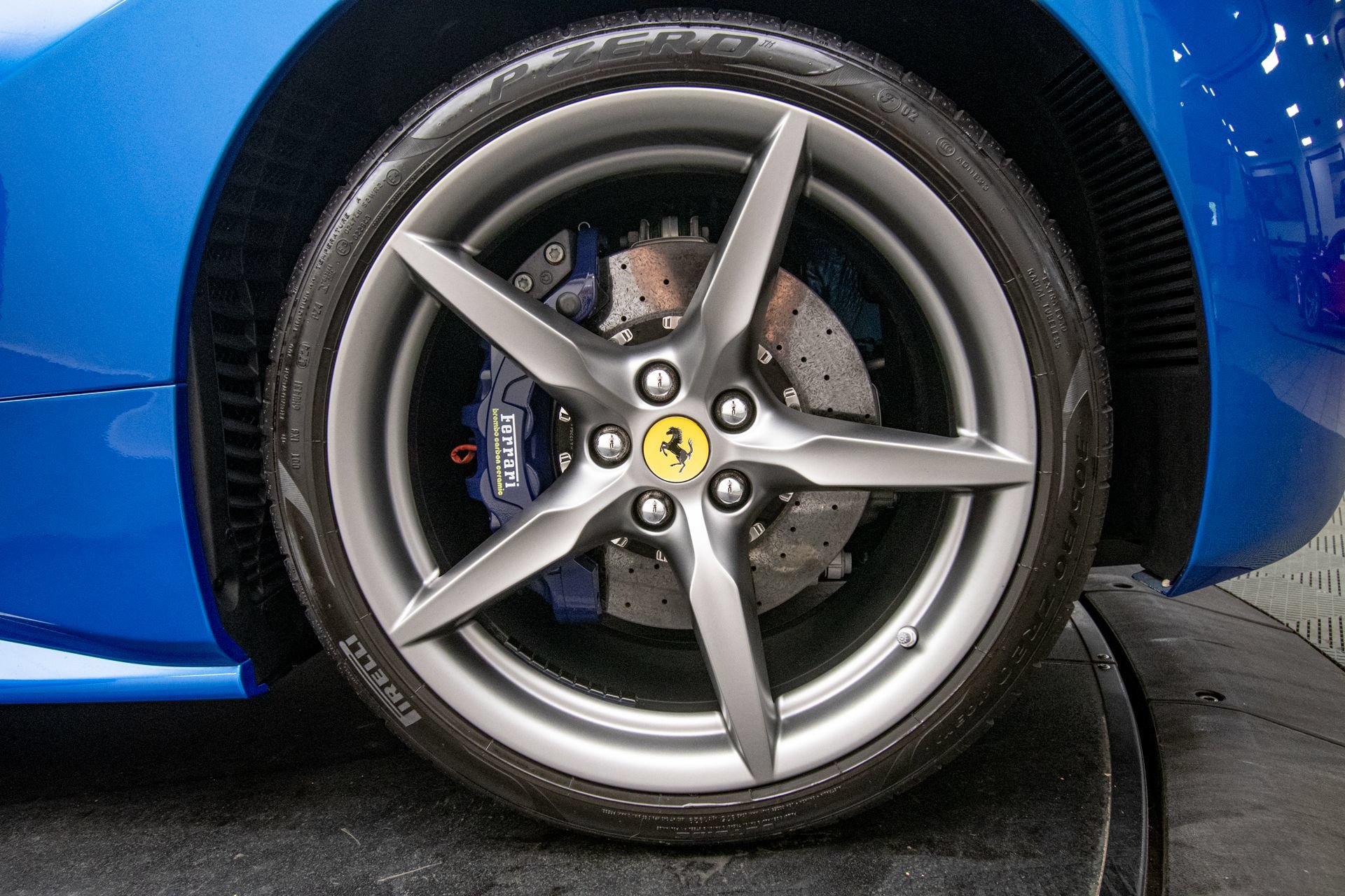 Used 2017 Ferrari 488 Spider RWD image 42