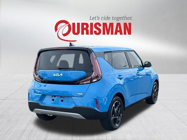 Used 2024 Kia Soul EX image 2