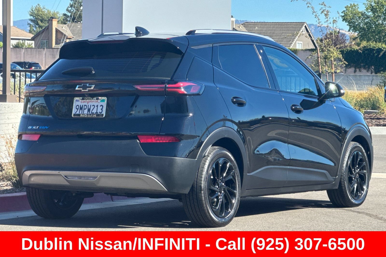 Used 2023 Chevrolet Bolt EUV LT FWD image 4