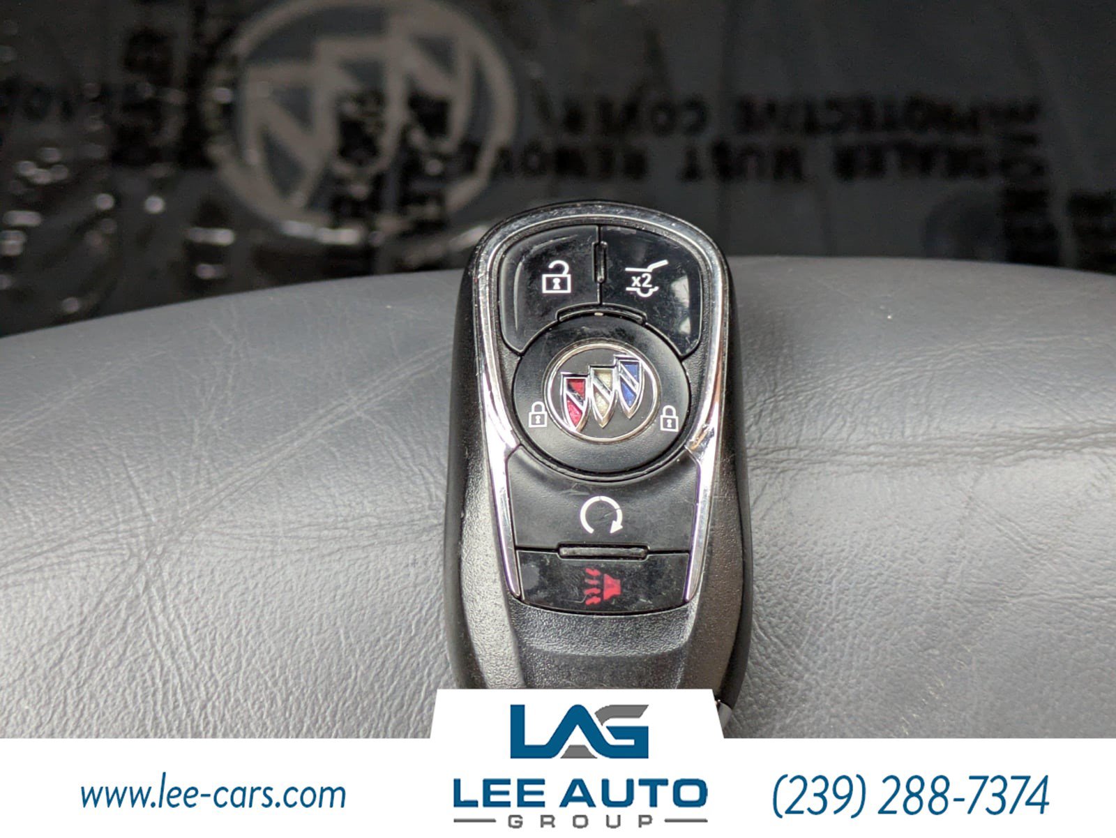 Used 2020 Buick Enclave Essence w/ Sound and Sites Package FWD image 33