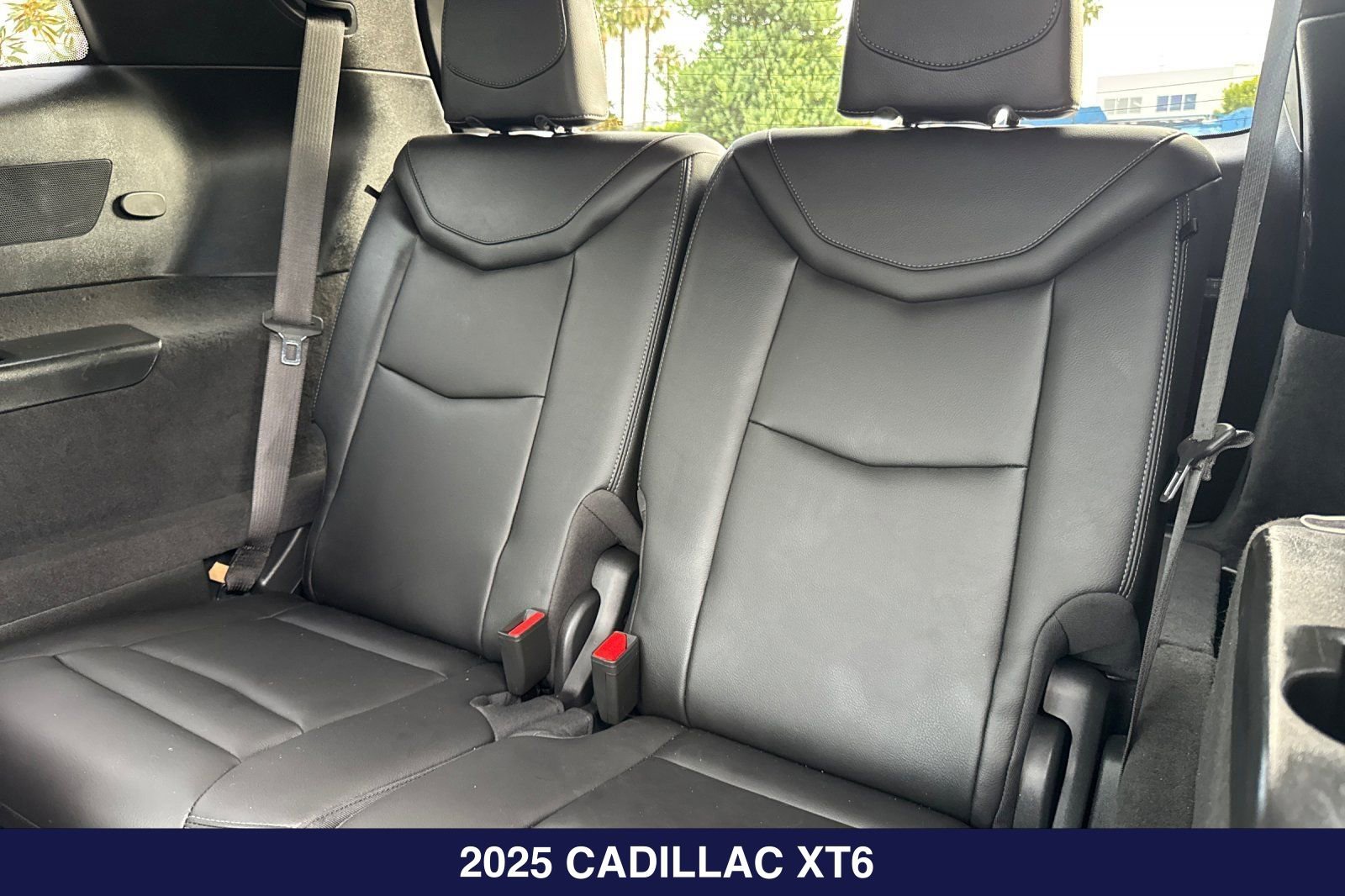 Used 2025 Cadillac XT6 Luxury FWD image 18