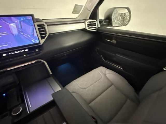 Used 2024 Toyota Sequoia SR5 w/ SR5 Premium Package AWD/4WD image 34