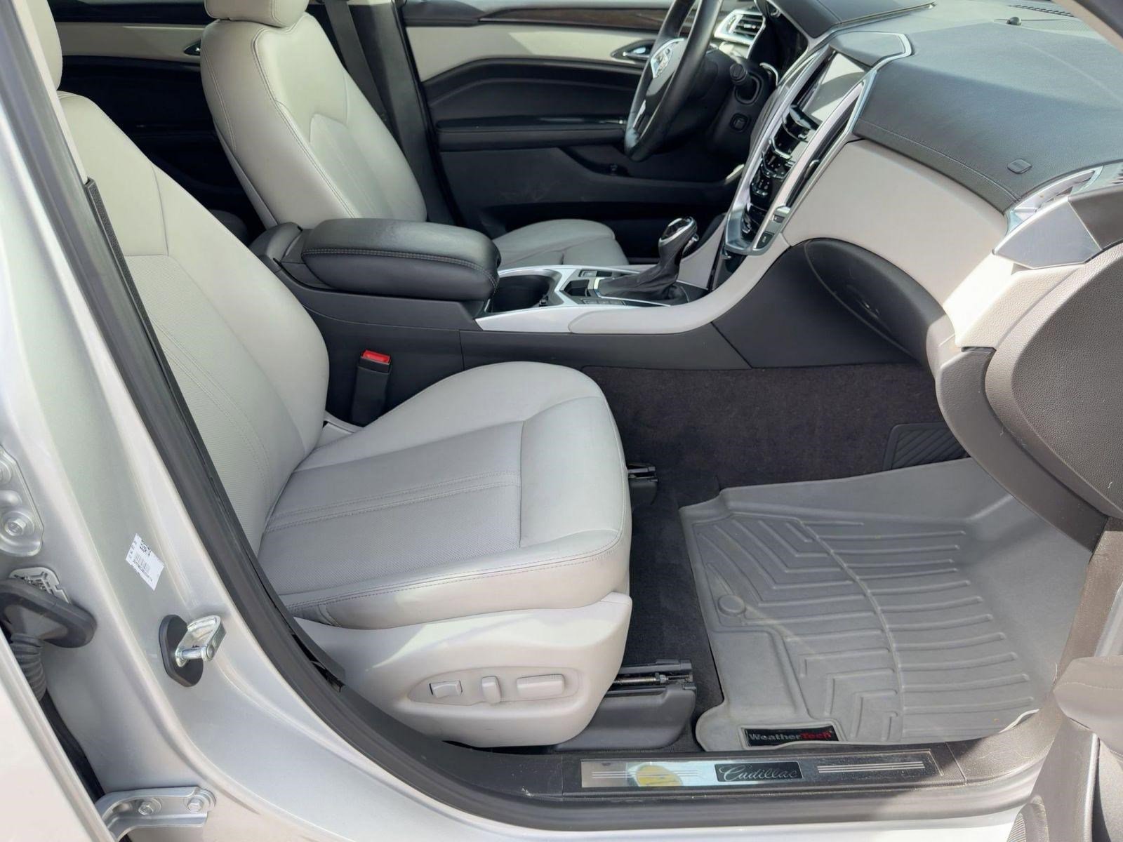 Used 2014 Cadillac SRX Luxury w/ Driver Awareness Package image 29