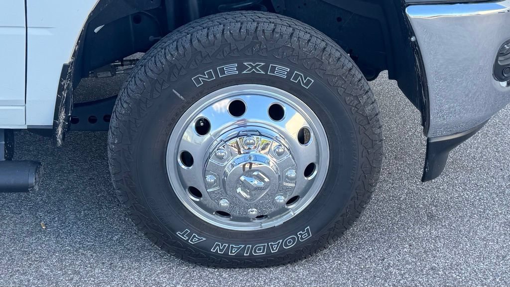 Used 2024 RAM 3500 Laramie w/ Towing Technology Group AWD/4WD image 7