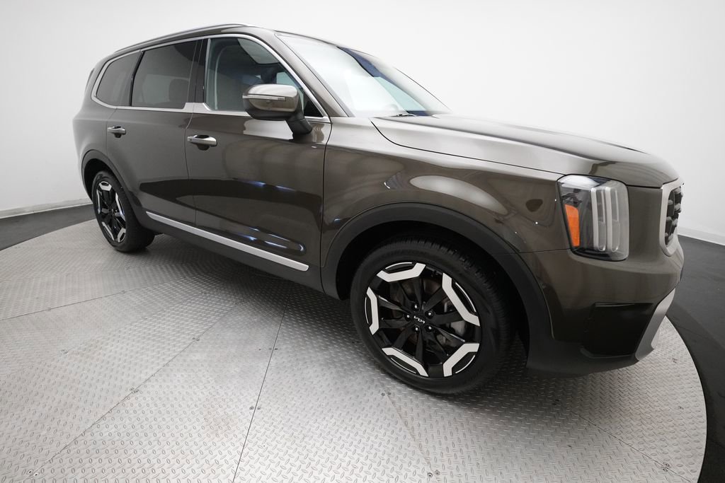 Used 2025 Kia Telluride S AWD/4WD image 37