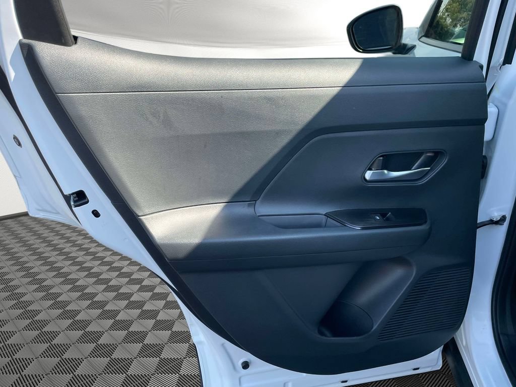Used 2026 Nissan Kicks SV FWD image 13