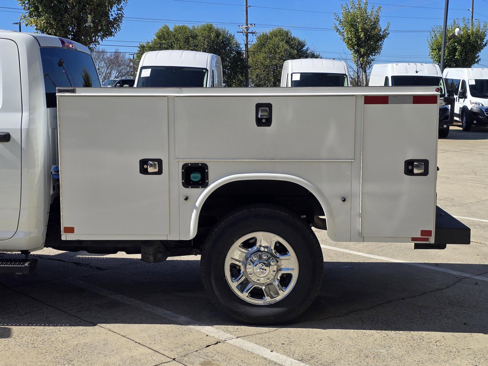 Used 2024 RAM 2500 Tradesman w/ Chrome Appearance Group image 19