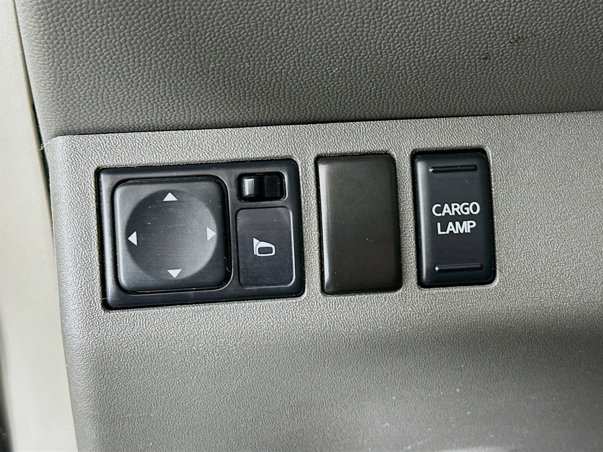 Used 2019 Nissan Frontier SL image 16