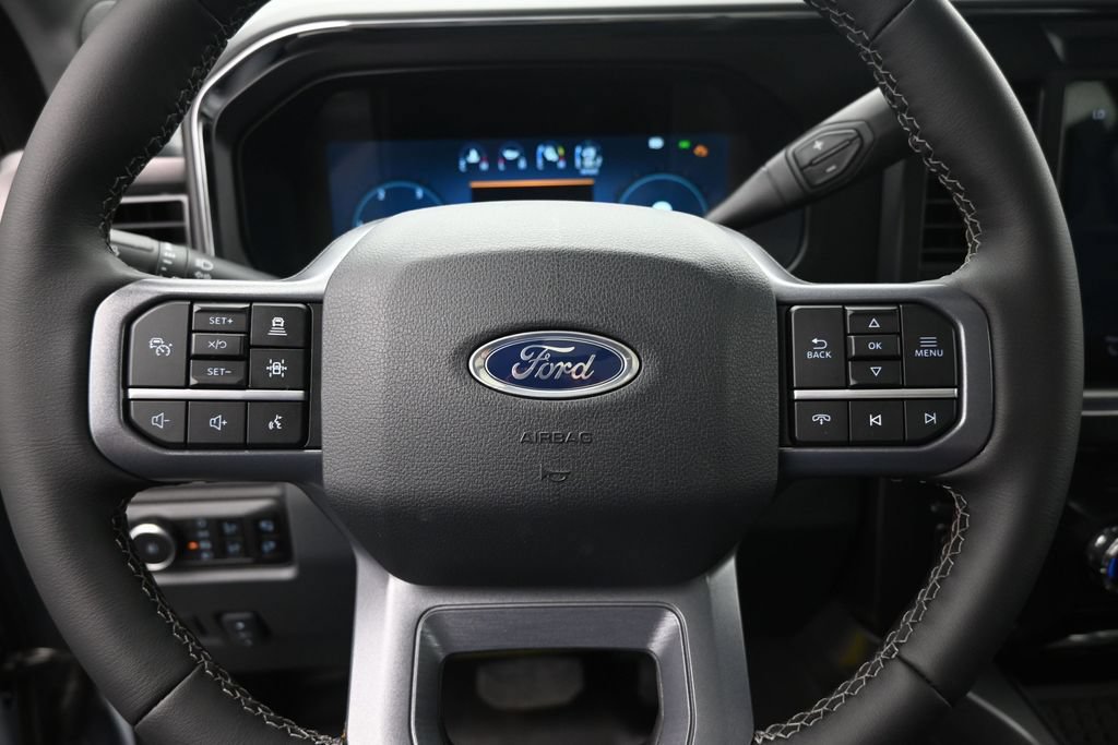 New 2026 Ford F250 Lariat w/ Black Appearance Package AWD/4WD image 11