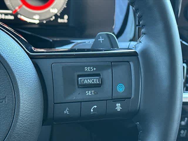 Used 2023 Nissan Pathfinder Platinum AWD/4WD image 21