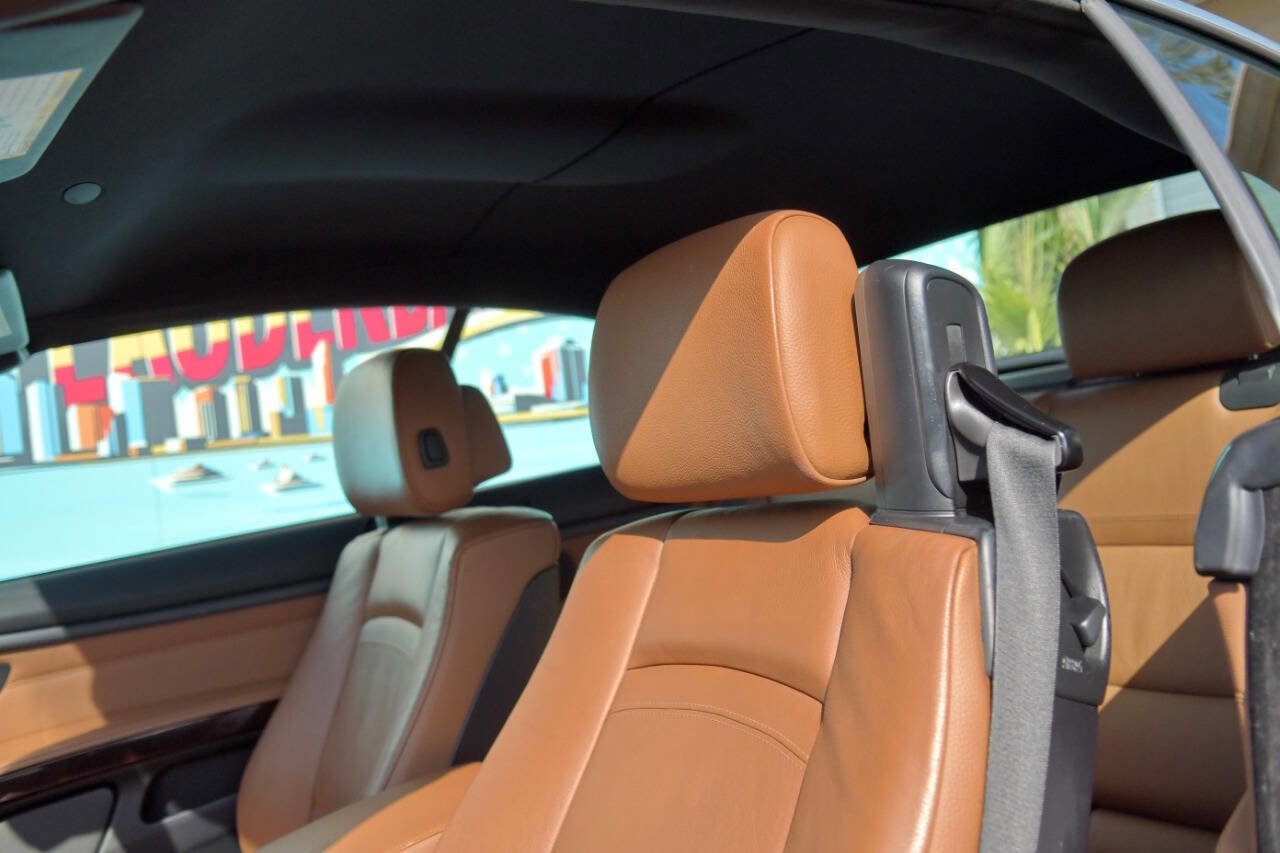 Used 2012 BMW 328i Convertible image 14