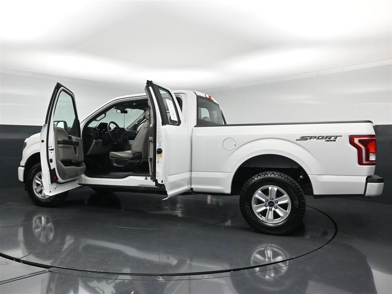 Used 2017 Ford F150 XL w/ Equipment Group 101A Mid AWD/4WD image 38