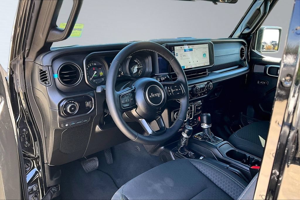 Certified 2025 Jeep Wrangler Unlimited Rubicon 4xe w/ Safety Group AWD/4WD image 4