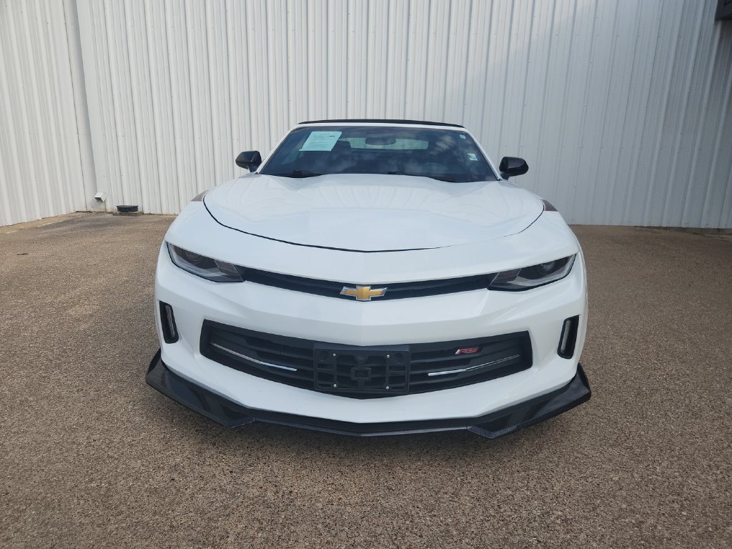 Used 2018 Chevrolet Camaro LT RWD image 3
