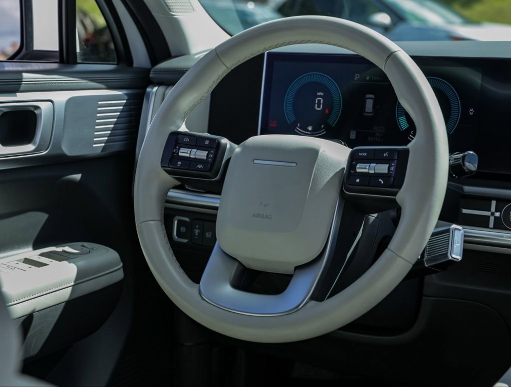 Used 2024 Hyundai Santa Fe SEL image 24