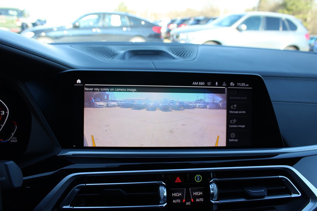 Used 2021 BMW X7 M50i w/ Dynamic Handling Package image 26