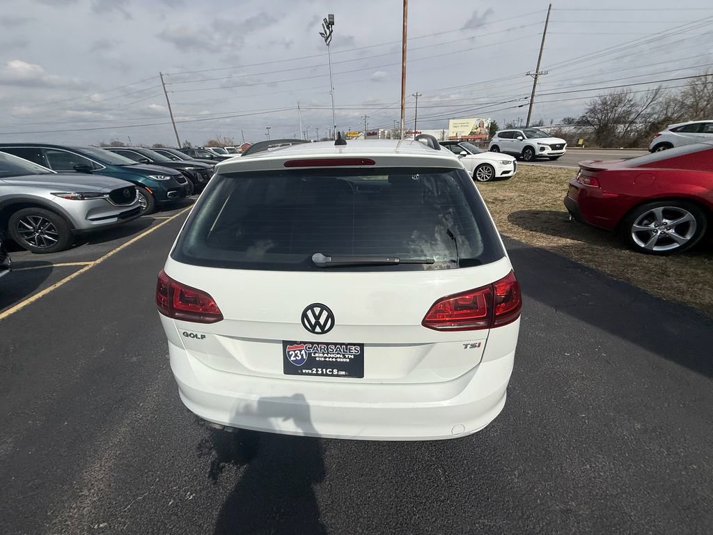 Used 2016 Volkswagen Golf S image 4