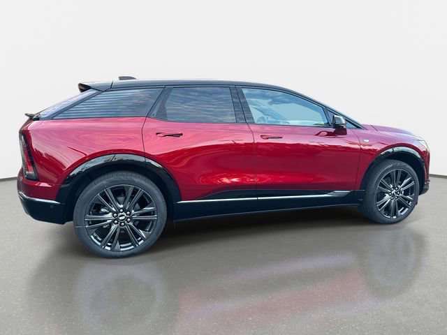 New 2025 Cadillac Optiq Sport 2 w/ LPO, Floor Liner Package image 7