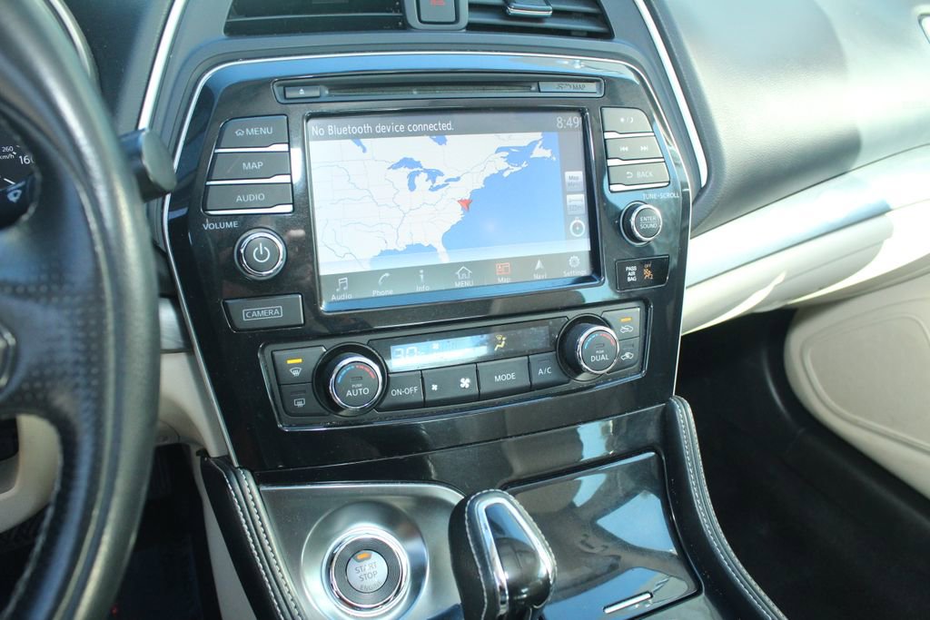 Used 2017 Nissan Maxima 3.5 SV w/ Interior Lighting Package FWD image 16