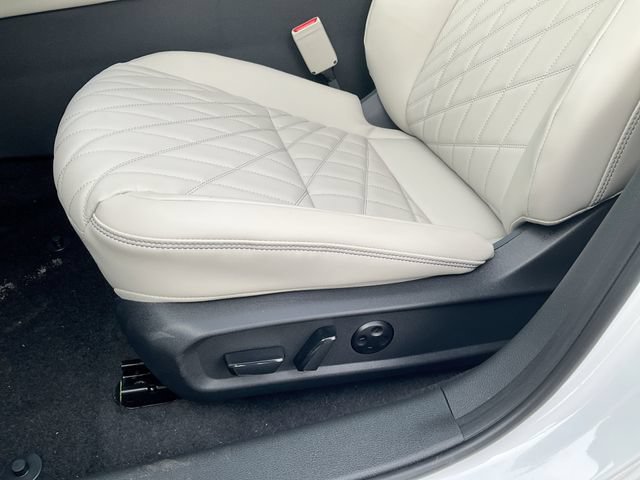 New 2026 Nissan Sentra SL w/ Floor Mat Package FWD image 29
