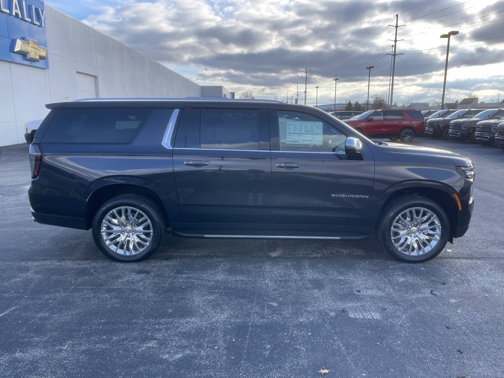 New 2026 Chevrolet Suburban Premier image 8