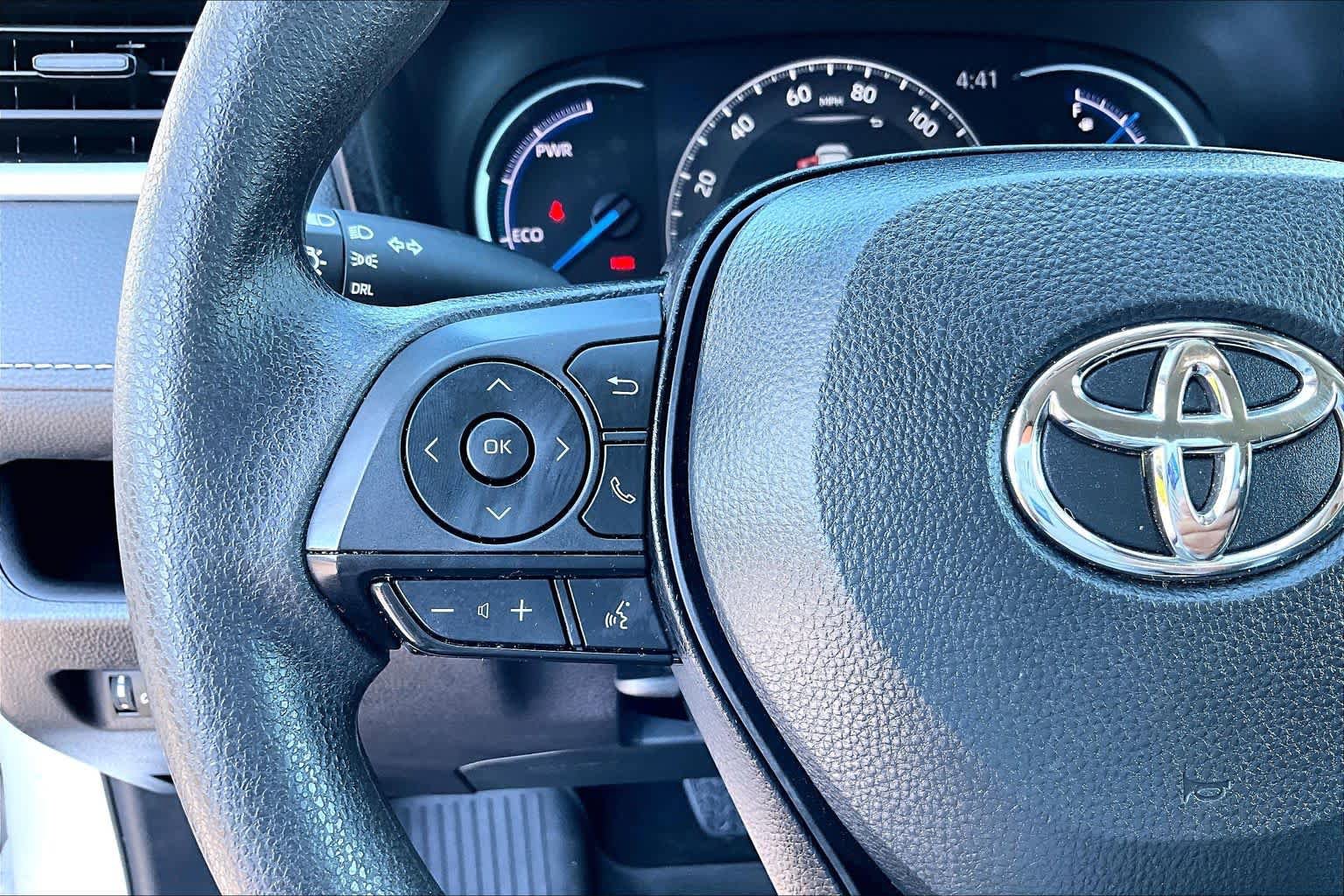 Used 2024 Toyota RAV4 LE AWD/4WD image 23
