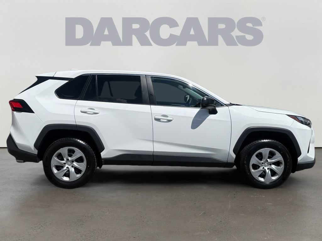 Used 2025 Toyota RAV4 LE AWD/4WD image 8