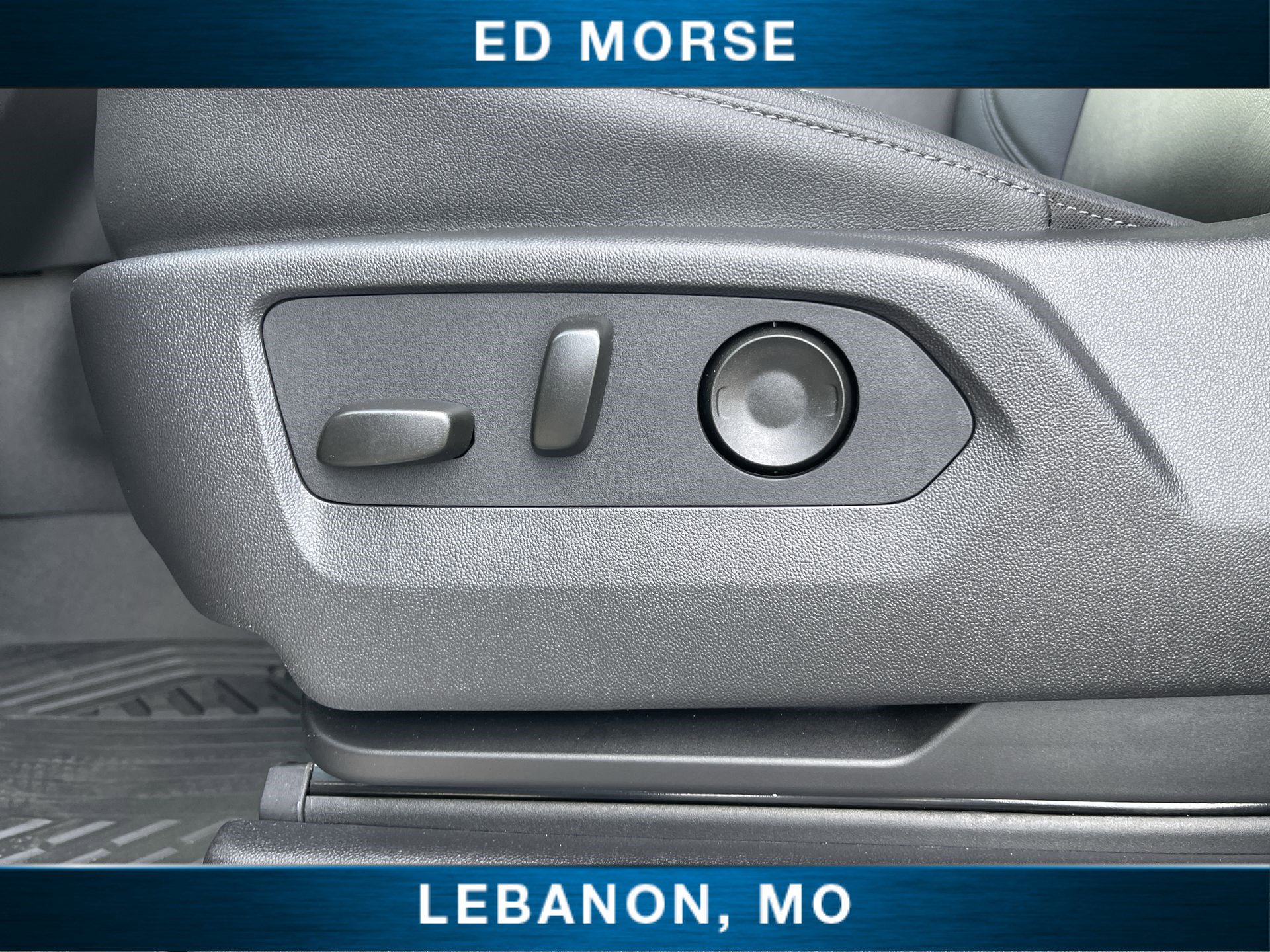Used 2026 Chevrolet Silverado 1500 LT Trail Boss w/ LT Trail Boss Premium Package AWD/4WD image 34