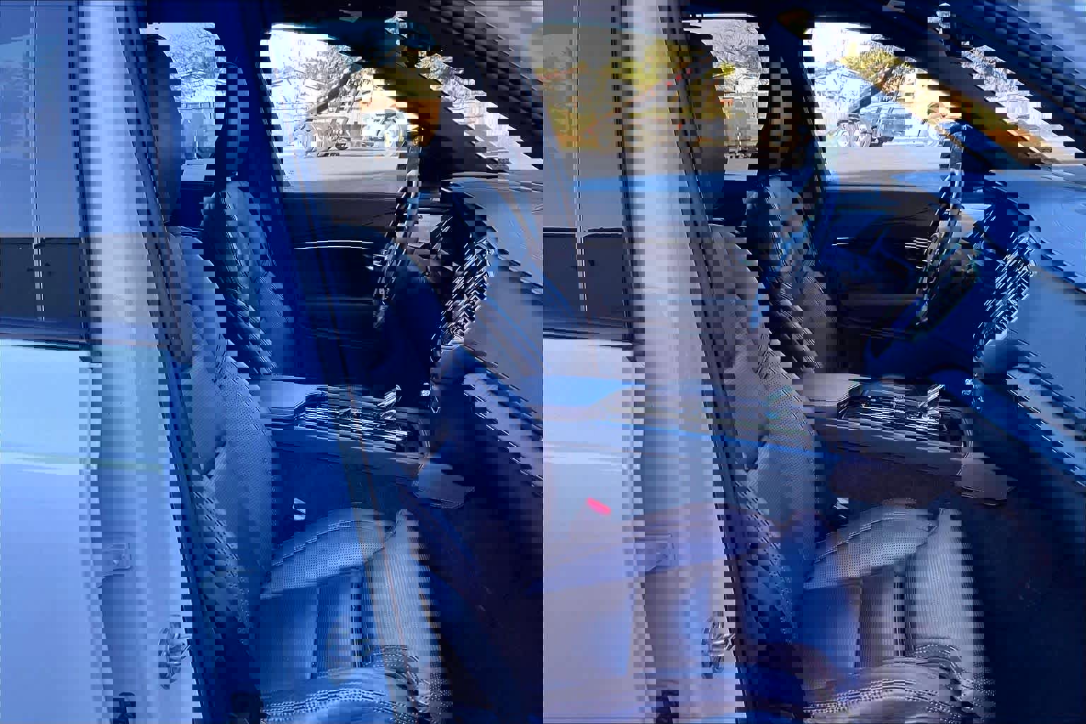 Used 2023 Volvo XC90 T8 Ultimate w/ Protection Package Premier image 10