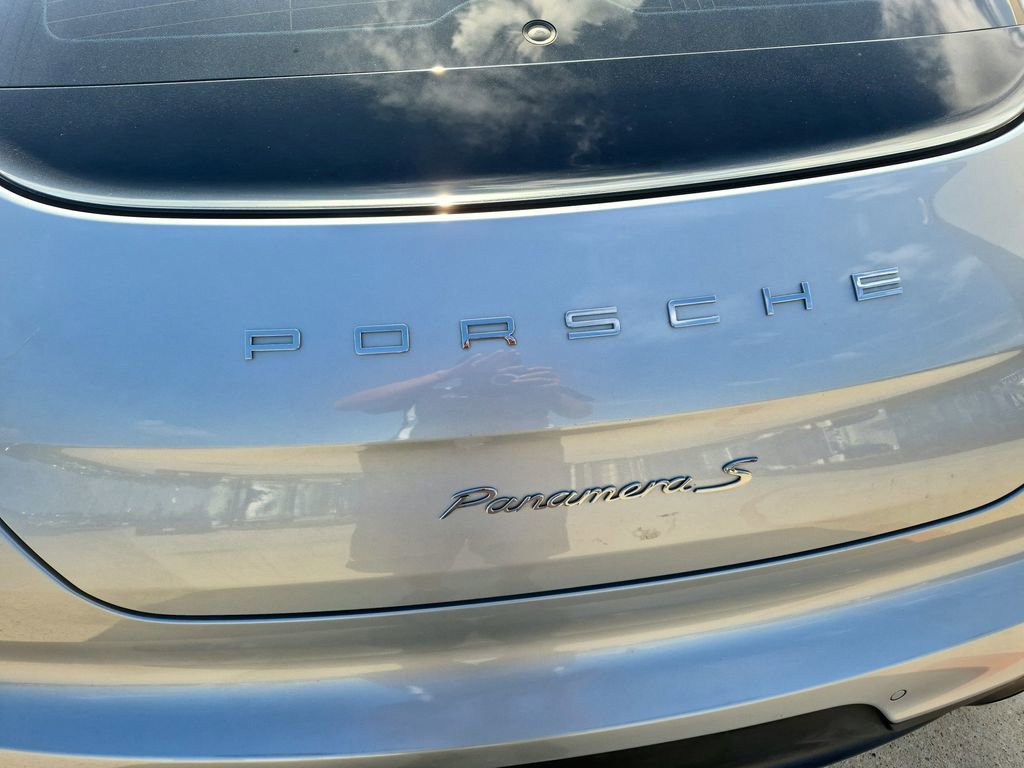 Used 2016 Porsche Panamera S image 12