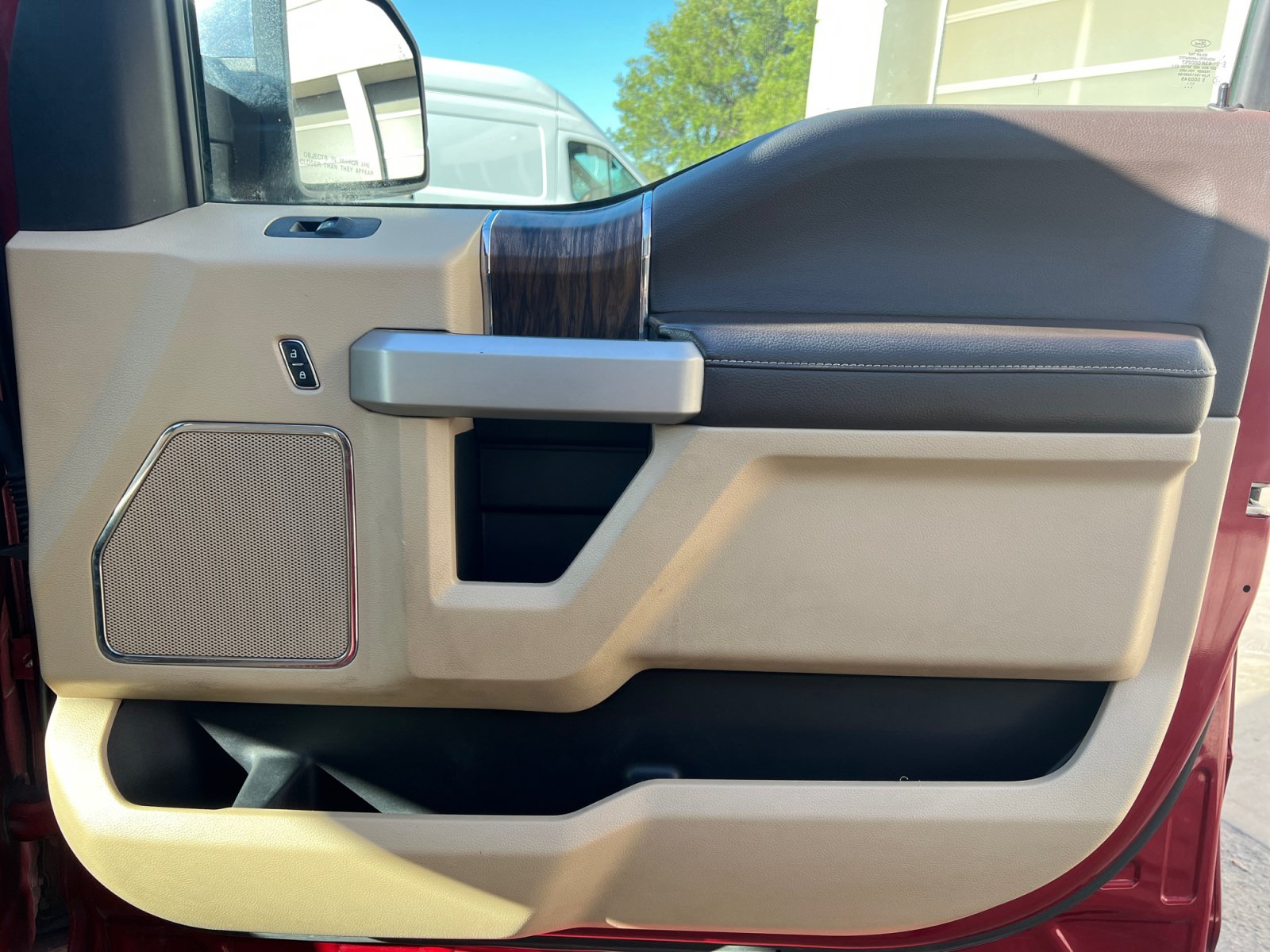 Used 2018 Ford F150 Lariat w/ Equipment Group 502A Luxury AWD/4WD image 32