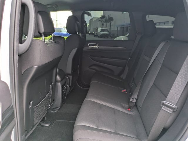 Used 2020 Jeep Grand Cherokee Laredo AWD/4WD image 13