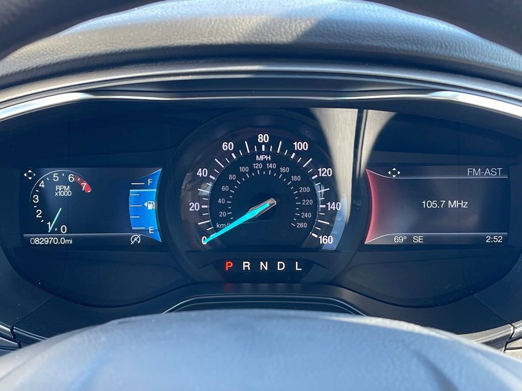 Used 2020 Ford Fusion SE image 9