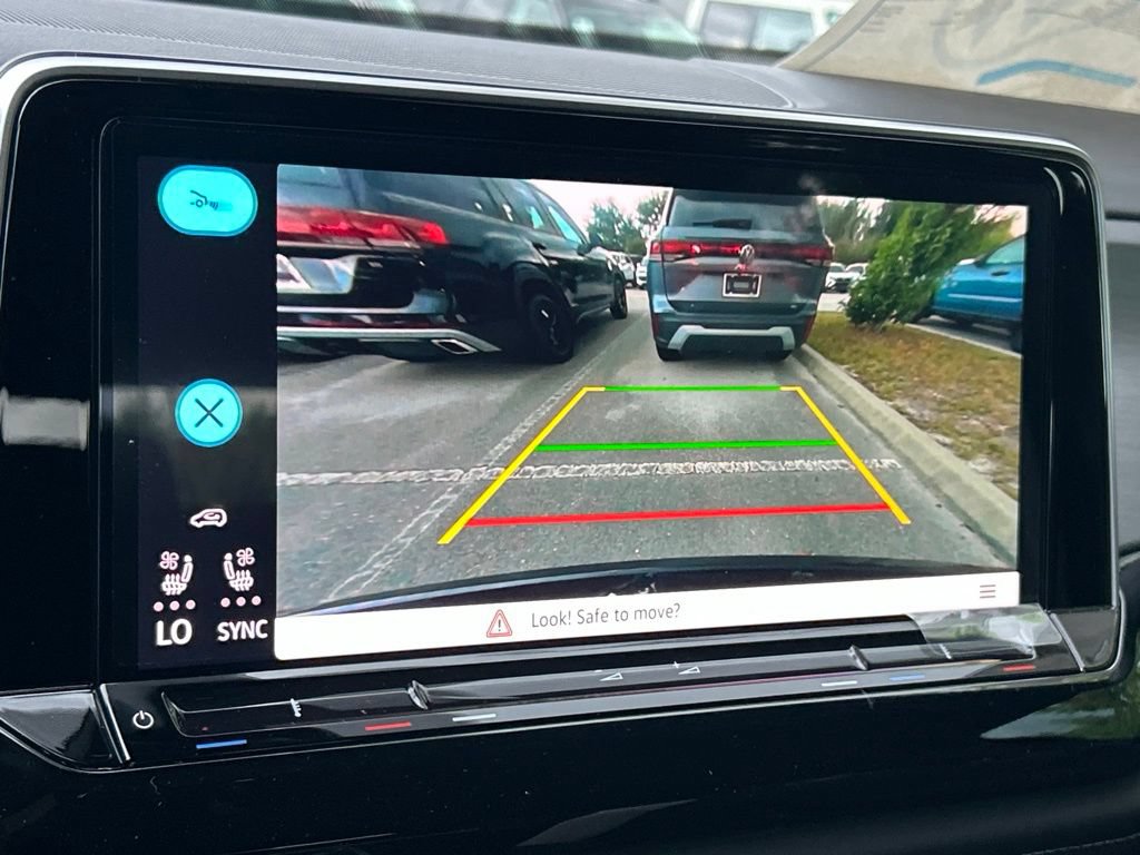 New 2026 Volkswagen Atlas Cross Sport SE FWD image 33