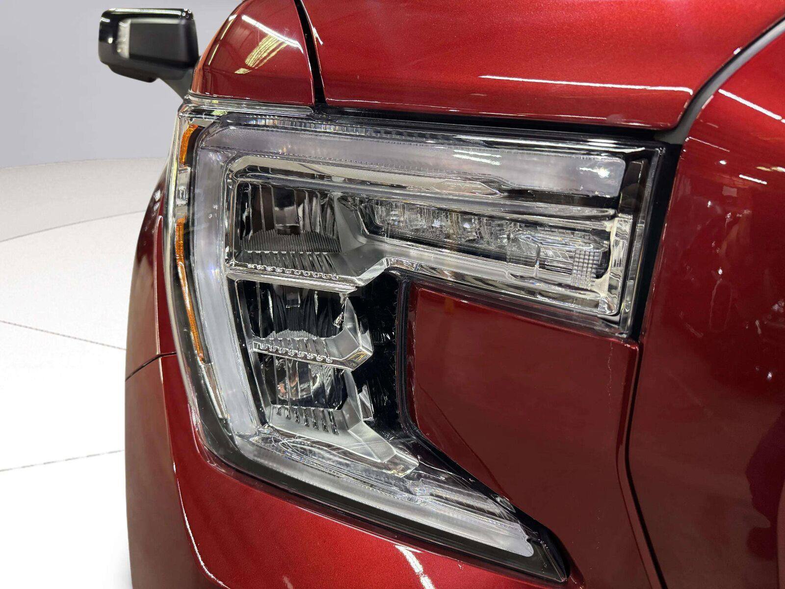 Used 2021 GMC Sierra 1500 AT4 w/ AT4 Premium Package AWD/4WD image 13
