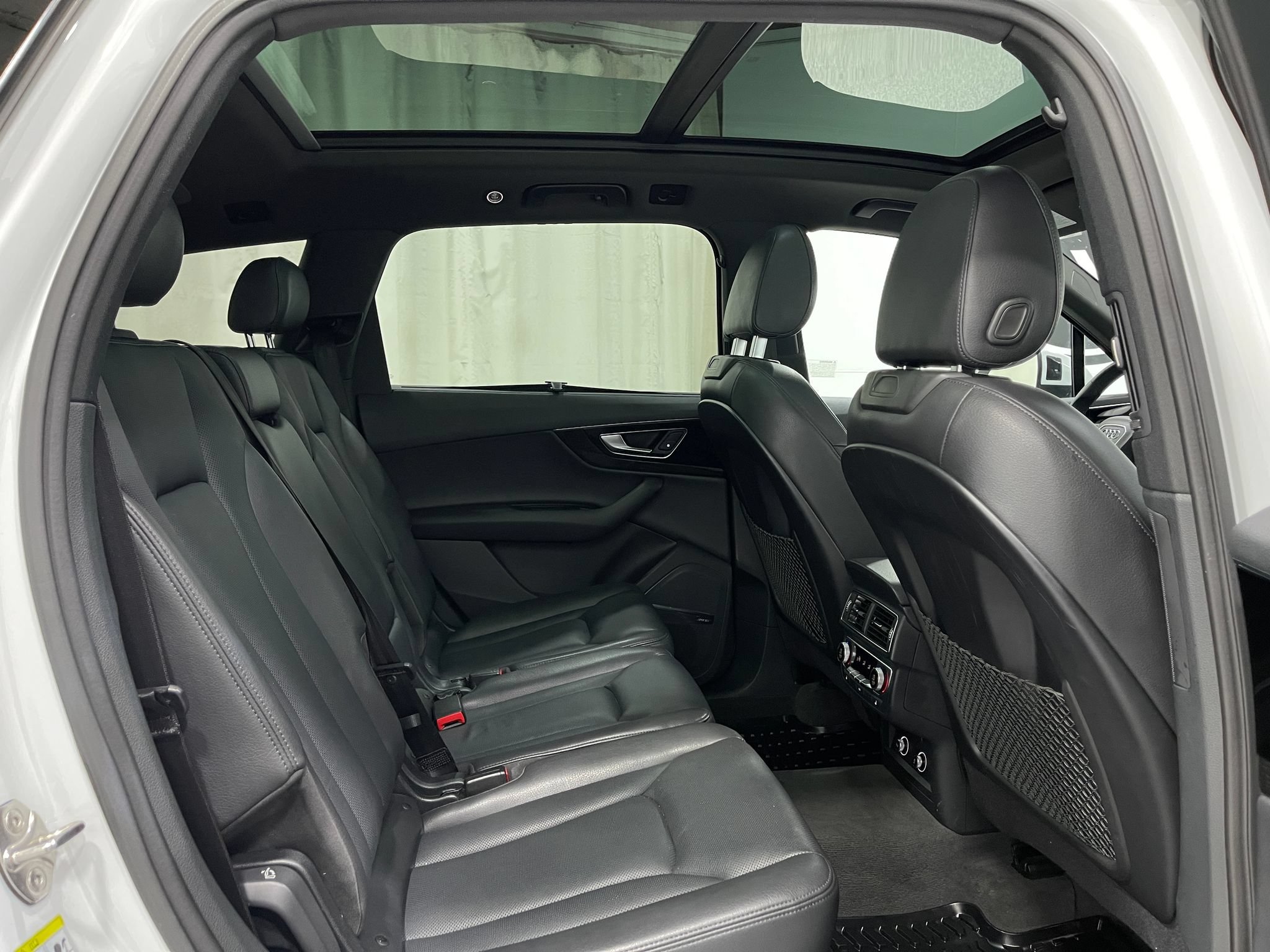 Used 2019 Audi Q7 3.0T Prestige w/ Prestige Package AWD/4WD image 33