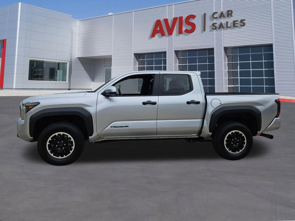 Used 2024 Toyota Tacoma TRD Off-Road image 2