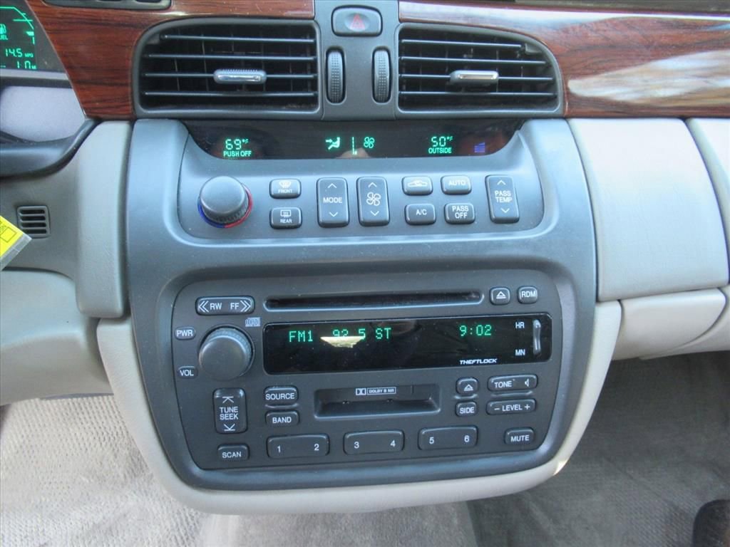 Used 2000 Cadillac De Ville w/ Comfort/Convenience Pkg FWD image 22