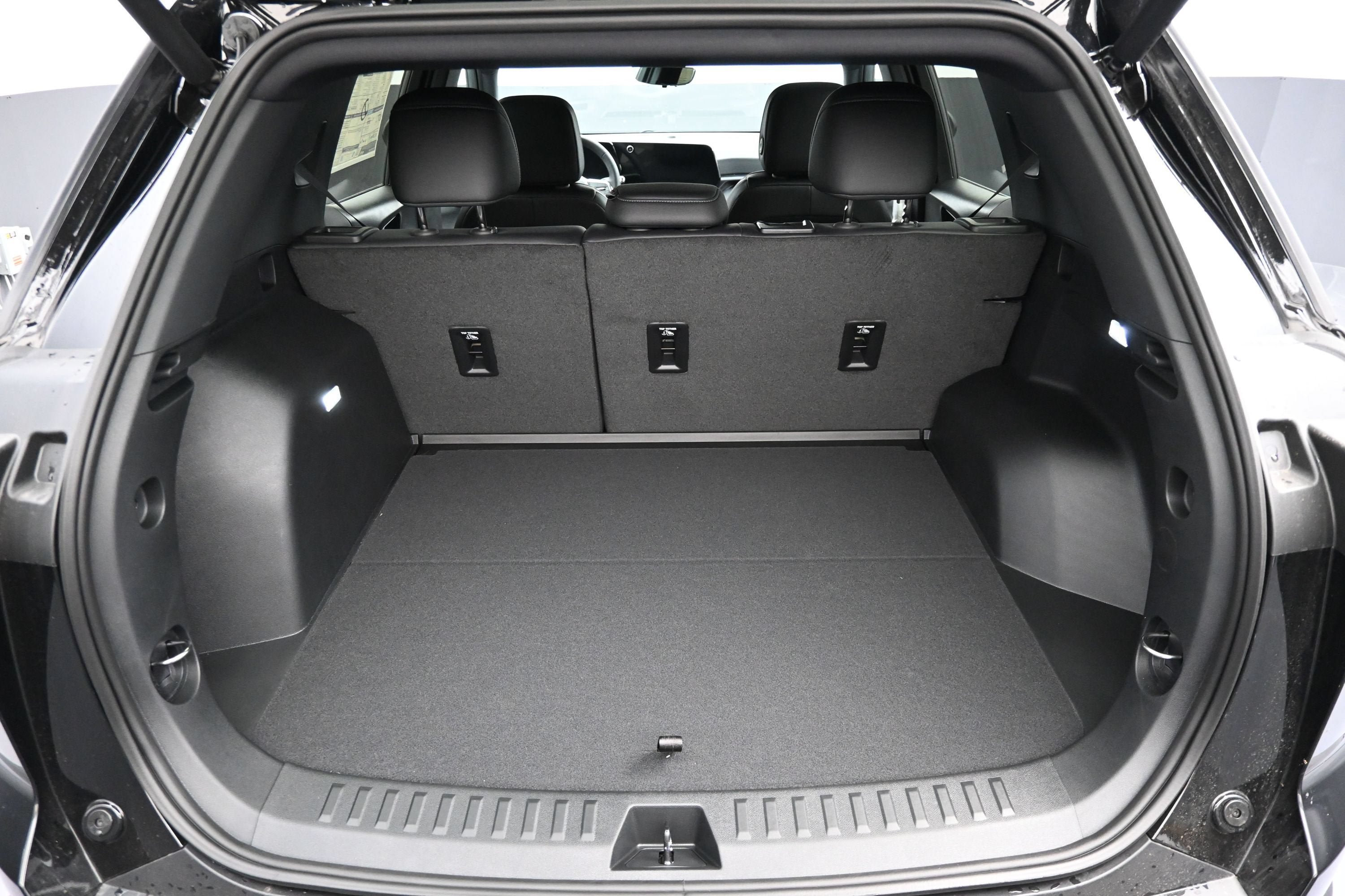New 2027 Chevrolet Equinox LT w/ Convenience Package II FWD image 31