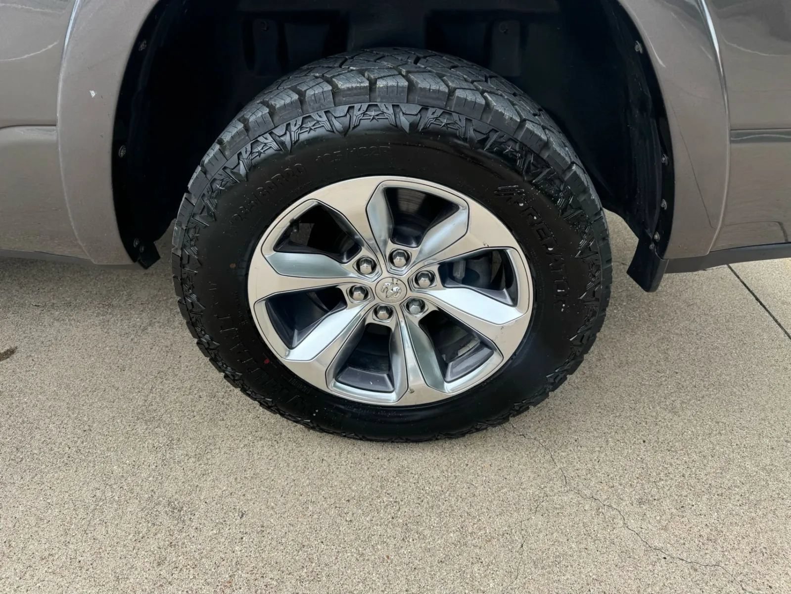 Used 2019 RAM 1500 Limited AWD/4WD image 11